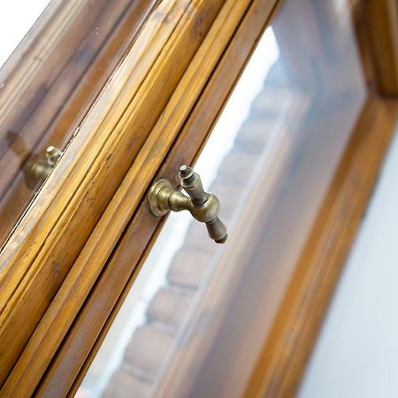 Stories Writer'S Ap 40Sqm Renovated Free Parking Apartment Riga Bagian luar foto